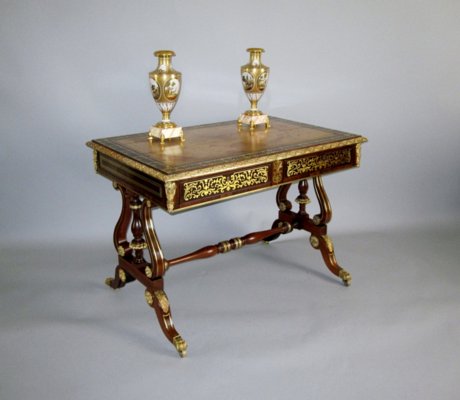 AN IMPORTANT REGENCY PERIOD WRITING TABLE. ATTRIBUTED TO LOUIS LE GAIGNEUR. - Click to enlarge and for full details.