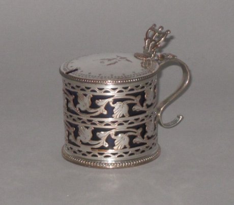 OLD SHEFFIELD PLATE SILVER MUSTARD POT, CIRCA 1770. - Click to enlarge and for full details.