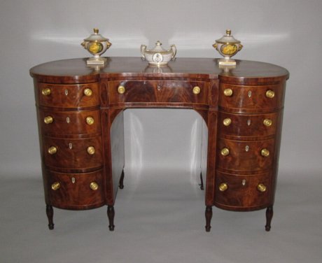 HEPPLEWHITE MAHOGANY KIDNEY DESK/DRESSING TABLE, CIRCA 1780 - Click to enlarge and for full details.