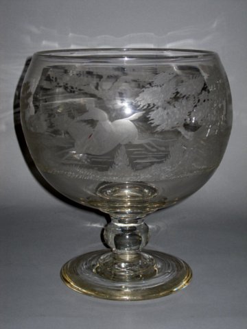A FINE EARLY 19TH CENTURY LARGE GLASS GOBLET - Click to enlarge and for full details.