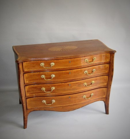 IMPORTANT LATE 18TH CENTURY HEPPLEWHITE PERIOD MAHOGANY & SATINWOOD SERPENTINE COMMODE. GEORGE III, CIRCA 1780 - Click to enlarge and for full details.
