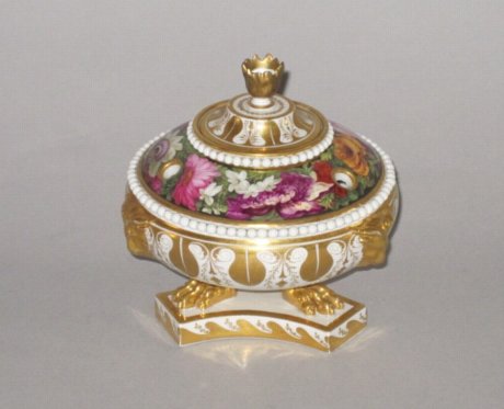 AN EARLY 19TH CENTURY BARR FLIGHT & BARR WORCESTER PORCELAIN INKWELL.  ENGLISH CIRCA 1807-13 - Click to enlarge and for full details.