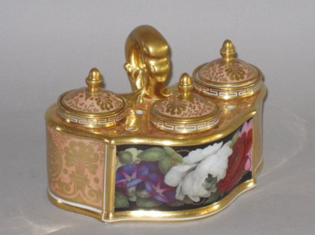 BARR FLIGHT & BARR WORCESTER PORCELAIN INKWELL, CIRCA 1804-13 - Click to enlarge and for full details.