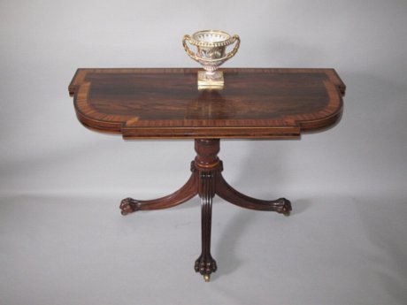 ​AN IMPORTANT REGENCY PERIOD ROSEWOOD & SATINWOOD INLAID CARD TABLE, OF RARE DESIGN & QUALITY. CIRCA 1825. - Click to enlarge and for full details.