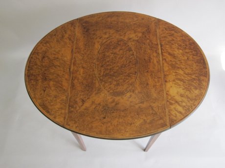A REFINED 18TH CENTURY HEPPLEWHITE YEW-WOOD OVAL PEMBROKE TABLE, GEORGE III, CIRCA 1780. - Click to enlarge and for full details.