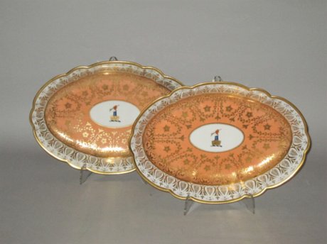 A PAIR OF BARR FLIGHT BARR WORCESTER OVAL SHAPED DESSERT DISHES CIRCA 1810. - Click to enlarge and for full details.
