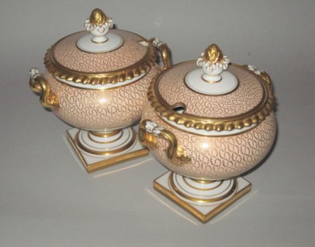  PAIR OF FLIGHT BARR & BARR WORCESTER SAUCE TUREENS & COVERS CIRCA 1820 - Click to enlarge and for full details.