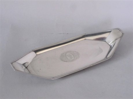 AN 18TH CENTURY OLD SHEFFIELD PLATE SILVER SNUFFER TRAY, CIRCA 1780. - Click to enlarge and for full details.