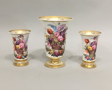 A GARNITURE OF THREE SPODE VASES, CIRCA 1815-20  - Click to enlarge and for full details.