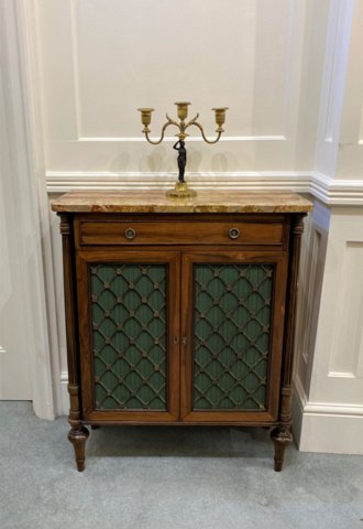 A SMALL SHERATON PERIOD FADED ROSEWOOD AND MARBLE SIDE CABINET. GEORGE III, CIRCA 1795. - Click to enlarge and for full details.