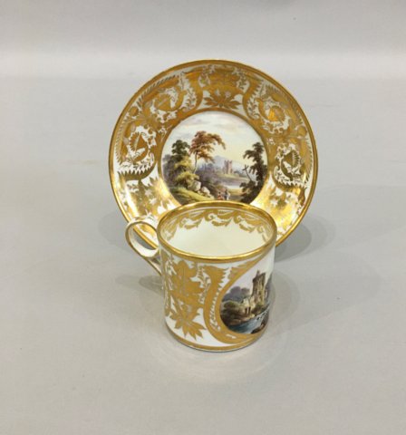 A VERY FINE DERBY PORCELAIN COFFEE CAN & SAUCER c.1815-1820. - Click to enlarge and for full details.