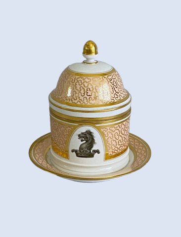 A RARE BARR FLIGHT AND BARR WORCESTER PORCELAIN HONEY POT, COVER AND STAND, CIRCA 1810-13.  - Click to enlarge and for full details.