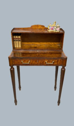 A FINE SATINWOOD BONHEUR DU JOUR GEORGE III CIRCA 1780 - Click to enlarge and for full details.