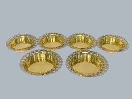 ​A VERY RARE SET OF SIX MECURIAL GILDED DESSERT BASKETS. GEORGE III, CIRCA 1790. - Click to enlarge and for full details.