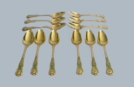 ​A SET OF TWELVE (12) EARLY WILLIAM IV IRISH SILVER GILT TABLE SPOOONS BY SMITH & GAMBLE DUBLIN 1831 - Click to enlarge and for full details.