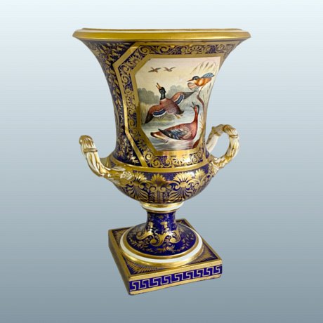 A LARGE DERBY PORCELAIN TWO HANDLED CAMPANA VASE, CIRCA 1815. - Click to enlarge and for full details.