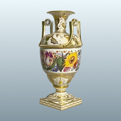 A SUPERB DERBY VASE, CIRCA 1810. PAINTED BY WILLIAM “QUAKER” PEGG. - Click to enlarge and for full details.