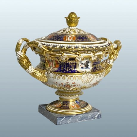 ​CHAMBERLAINS WORCESTER PORCELAIN WARWICK VASE CIRCA 1825. - Click to enlarge and for full details.