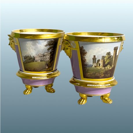A PAIR OF CHAMBERLAINS WORCESTER CACHE POTS & STANDS, CIRCA 1810-20 - Click to enlarge and for full details.