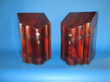 PAIR OF MAHOGANY KNIFE BOXES. GEORGE III, CIRCA 1790. - Click to enlarge and for full details.